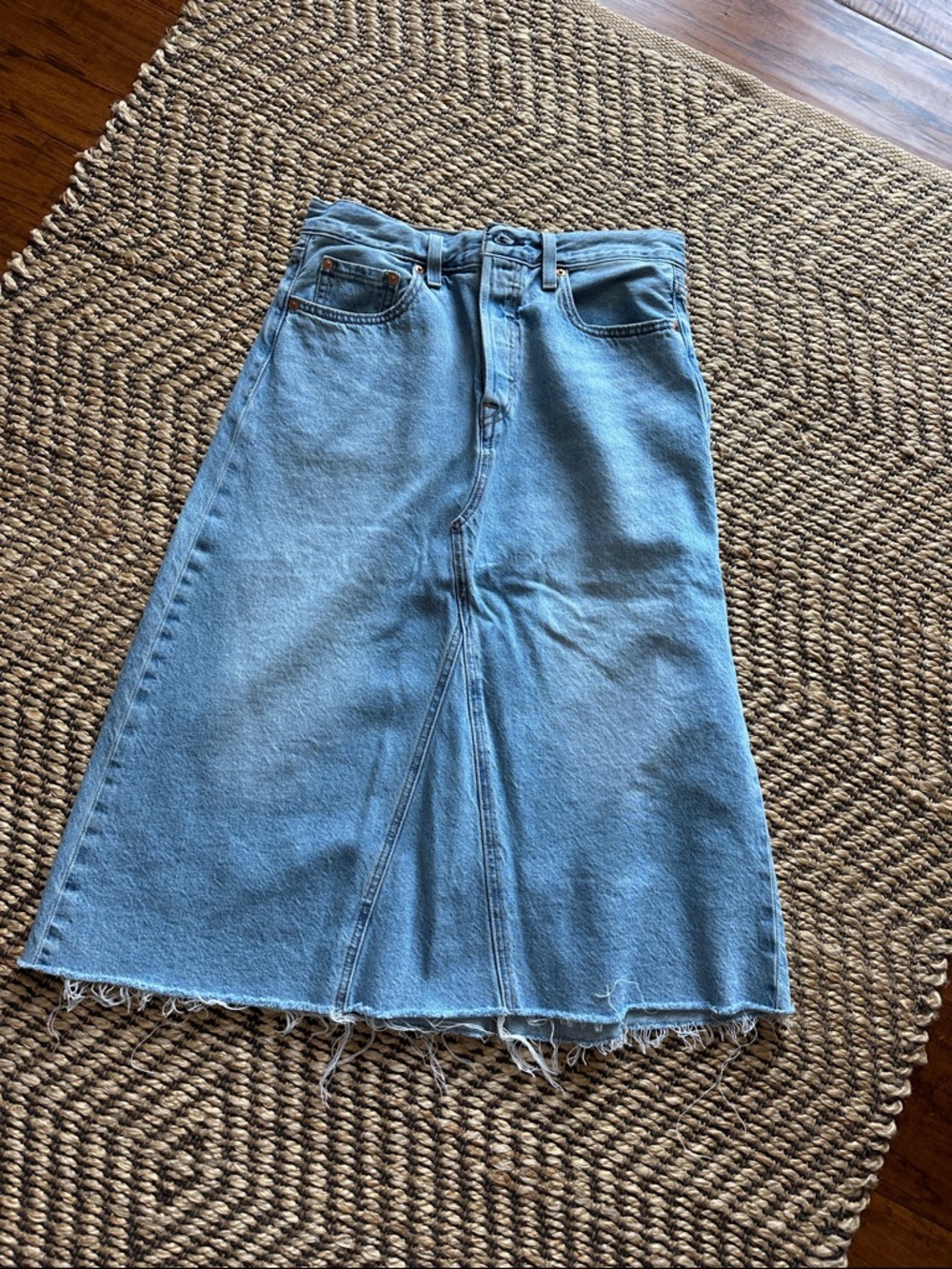 Levis’s sz 27 Light Wash Denim A-Line Midi Skirt - Frayed Hem